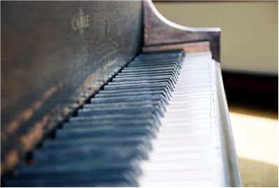 Old Piano